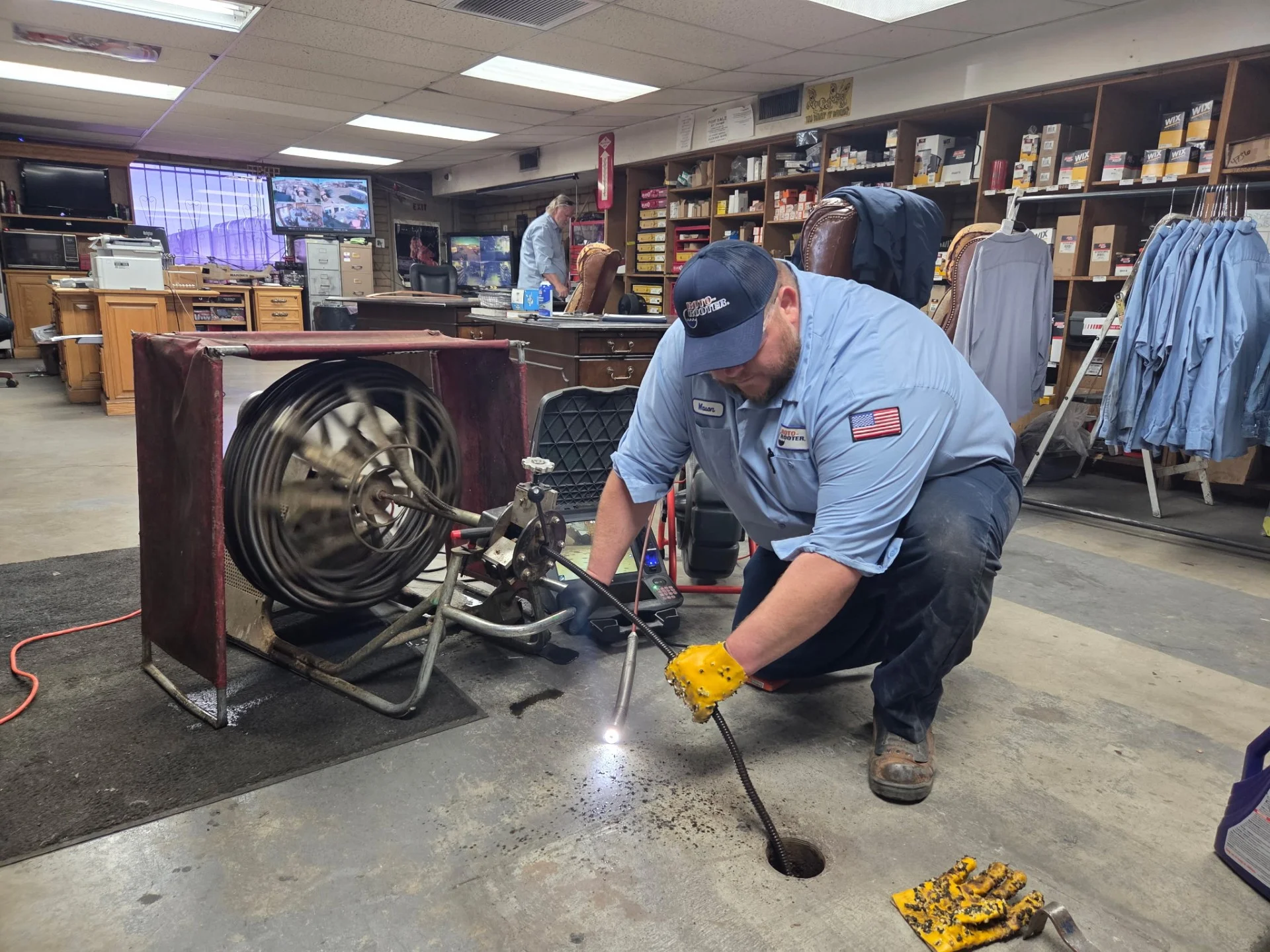 rr-commercial-commercial_kitchen_drain_work-132f449a-69ba-43ea-9f4e-394cb025f368.webp